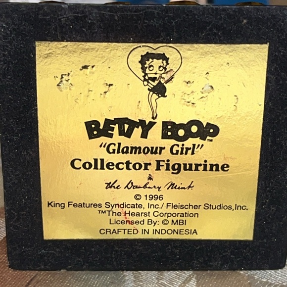 Vintage Betty Boop Glamour Girl Collector Figurine - Picture 5 of 5